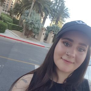 Meet your Posher, Chanelle